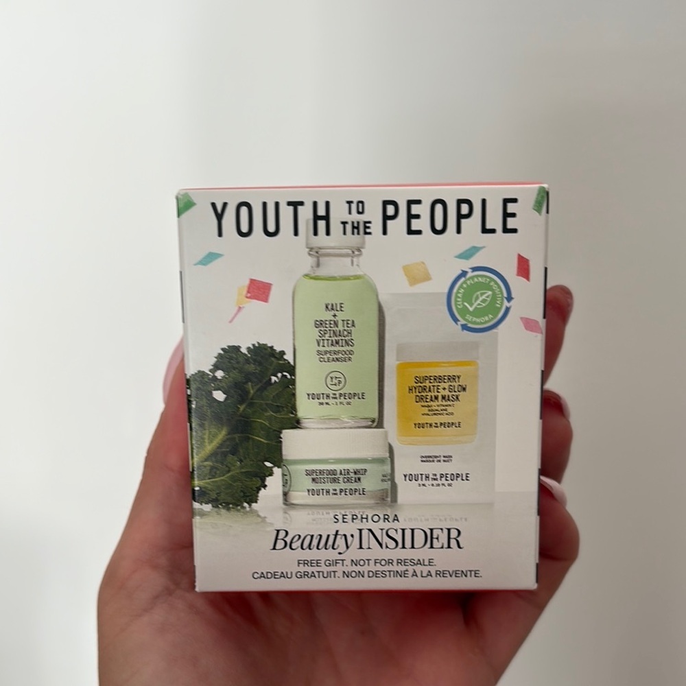 Sephora Youth to the People Skincare Set - Travel Size